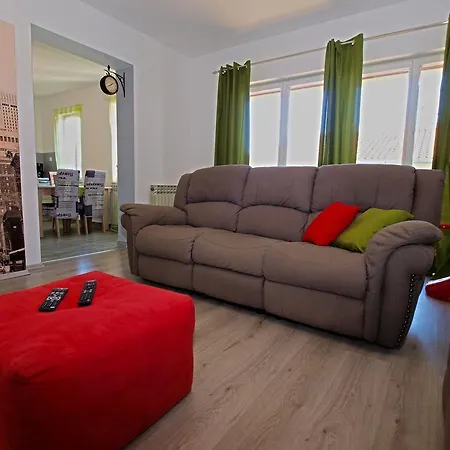 Milena 1087 Pula
